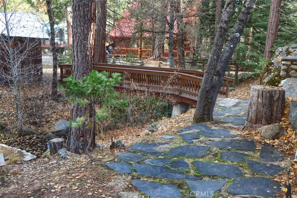 2629 Mariposa Wawona, CA 95389
