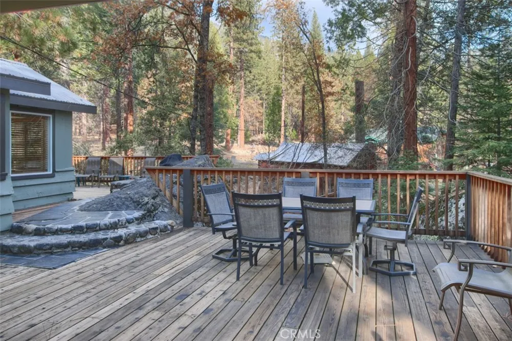 2629 Mariposa Wawona, CA 95389