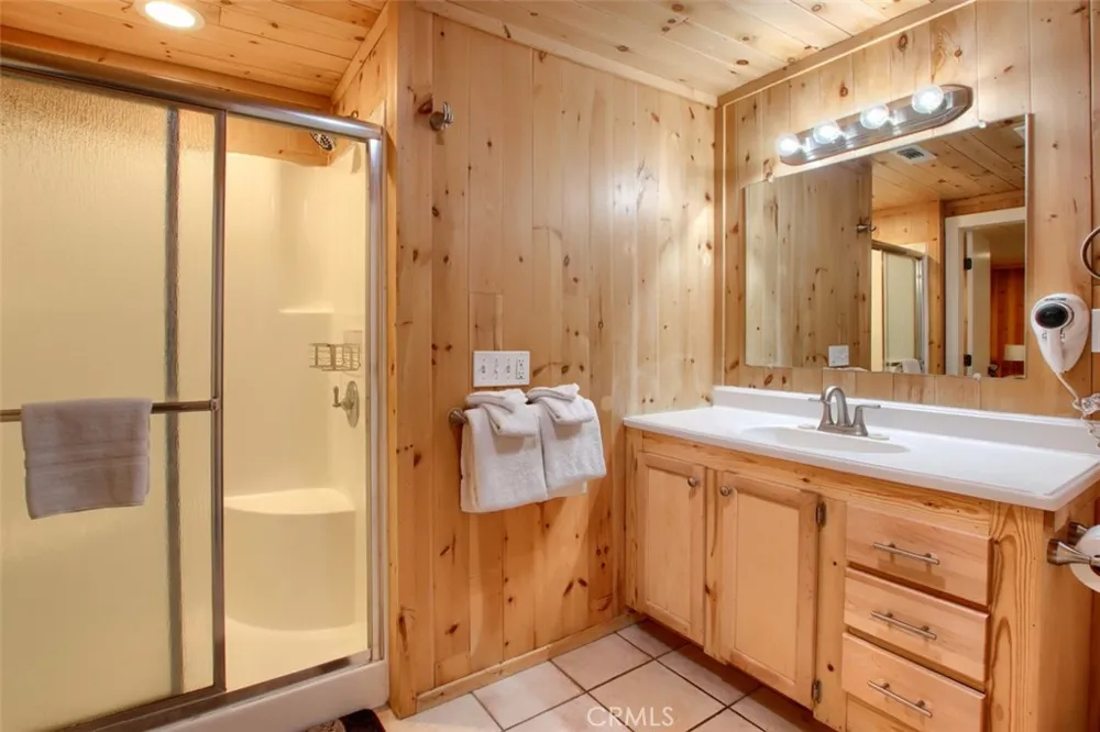 2629 Mariposa Wawona, CA 95389
