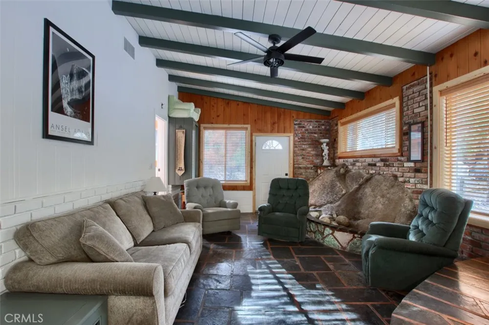 2629 Mariposa Wawona, CA 95389