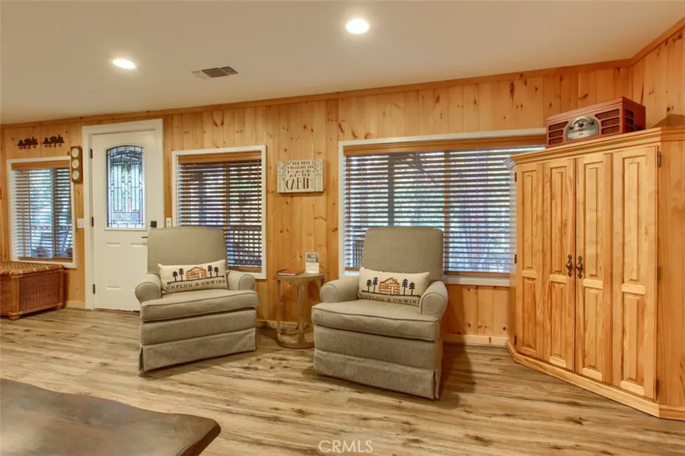 2629 Mariposa Wawona, CA 95389