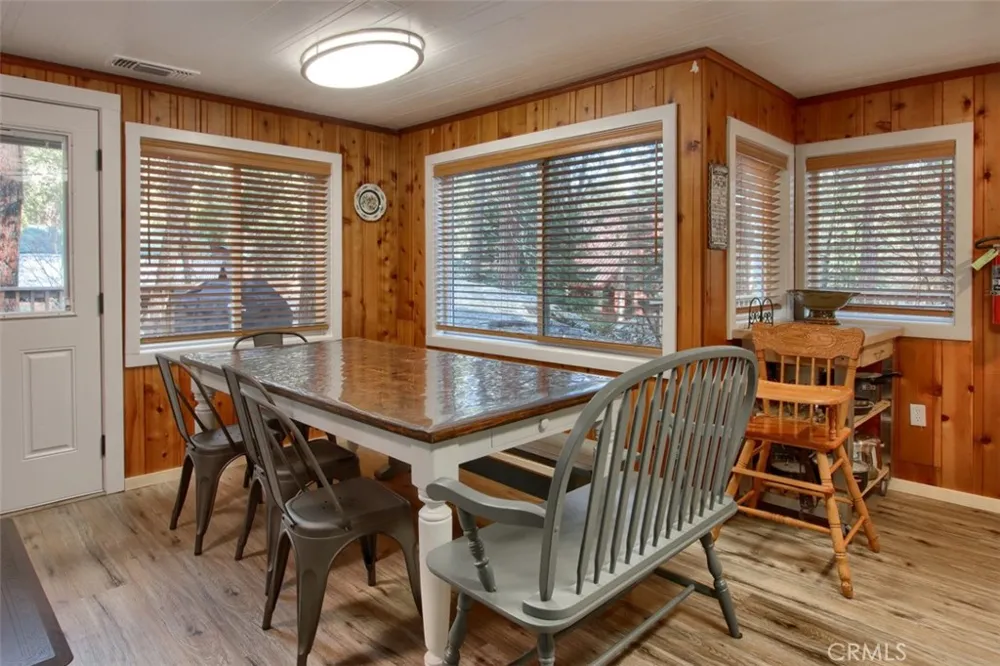 2629 Mariposa Wawona, CA 95389