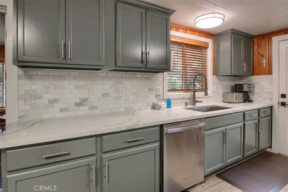 2629 Mariposa Wawona, CA 95389