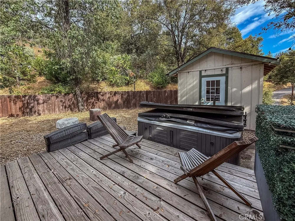 51591 Ponderosa Way Oakhurst, CA 93644