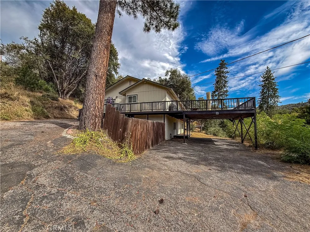 51591 Ponderosa Way Oakhurst, CA 93644