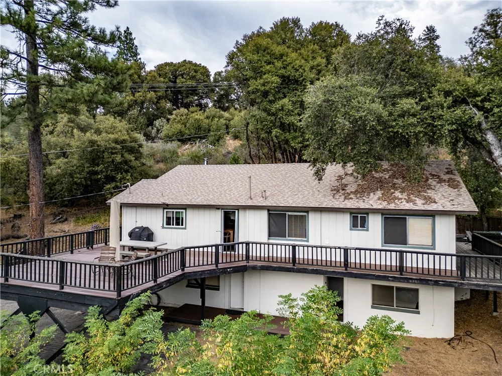 51591 Ponderosa Way Oakhurst, CA 93644