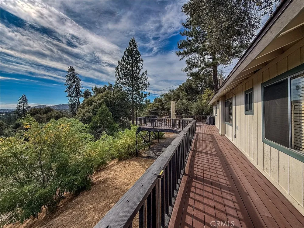 51591 Ponderosa Way Oakhurst, CA 93644