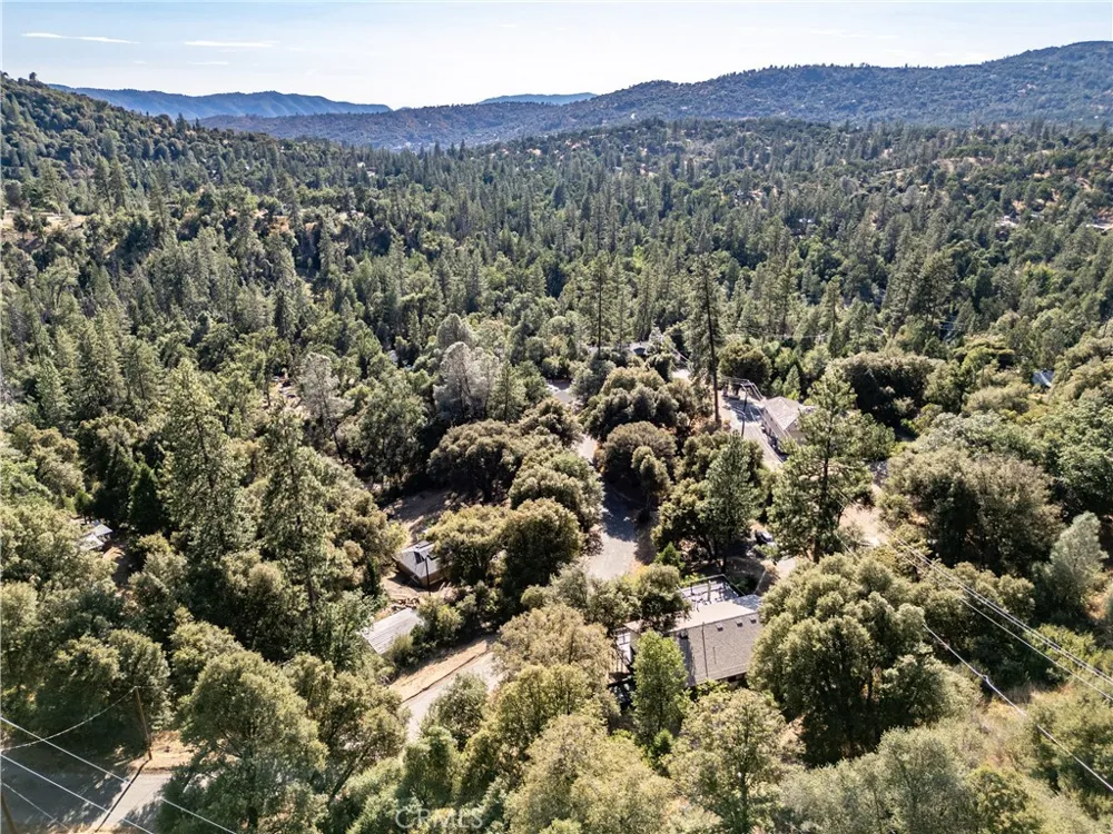 51591 Ponderosa Way Oakhurst, CA 93644