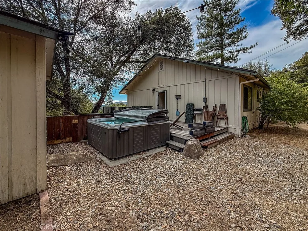 51591 Ponderosa Way Oakhurst, CA 93644
