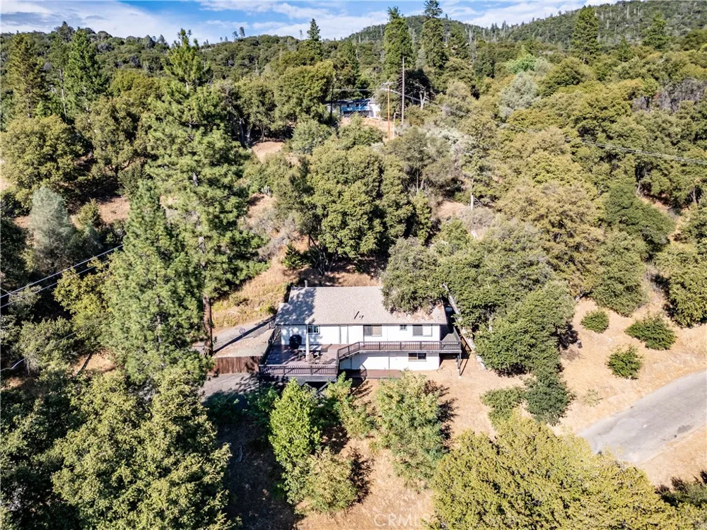 51591 Ponderosa Way Oakhurst, CA 93644