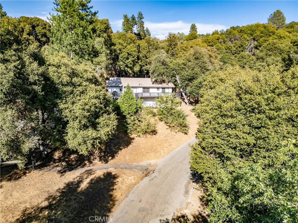 51591 Ponderosa Way Oakhurst, CA 93644