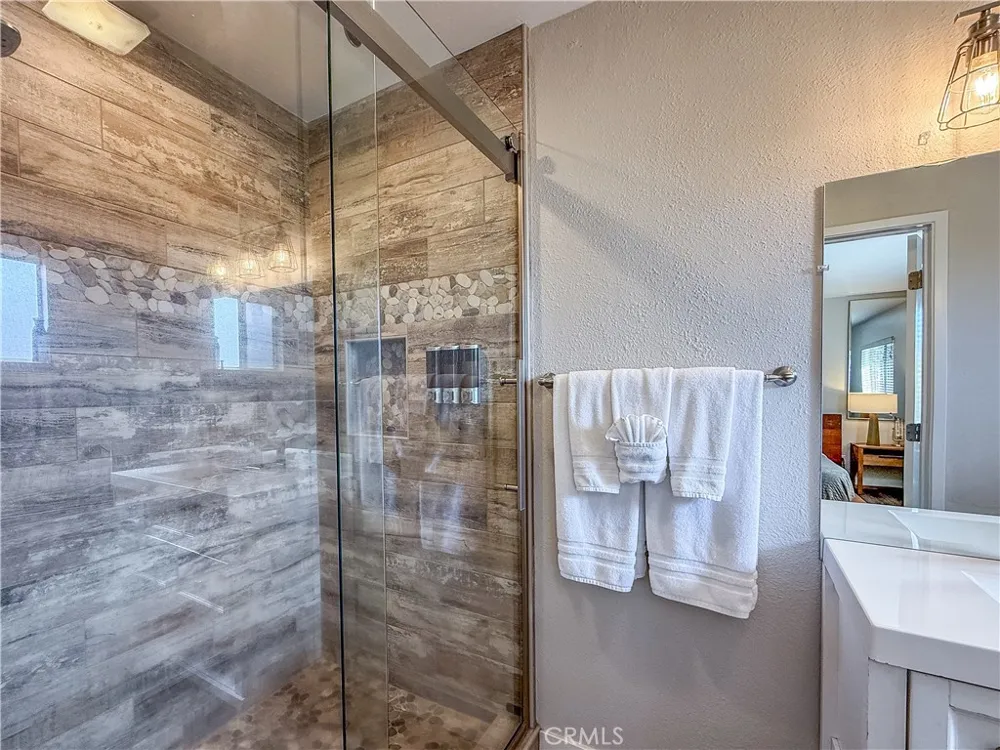 51591 Ponderosa Way Oakhurst, CA 93644