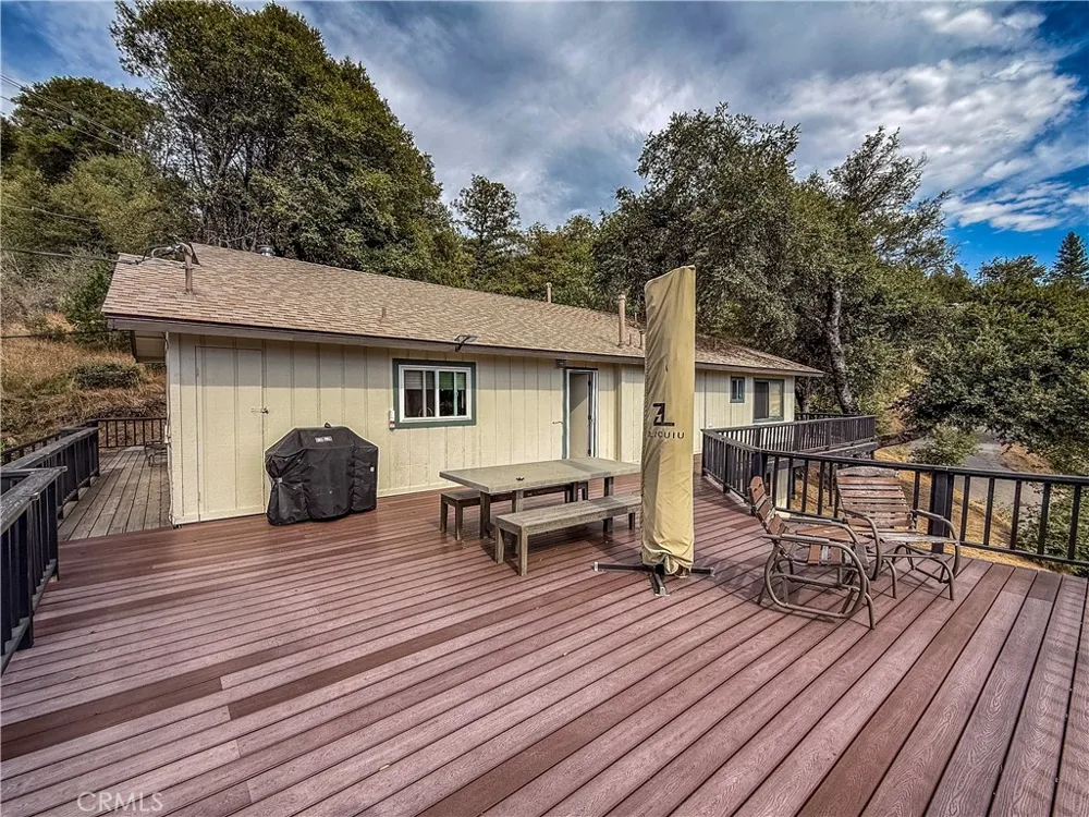 51591 Ponderosa Way Oakhurst, CA 93644