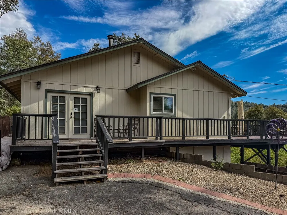 51591 Ponderosa Way Oakhurst, CA 93644
