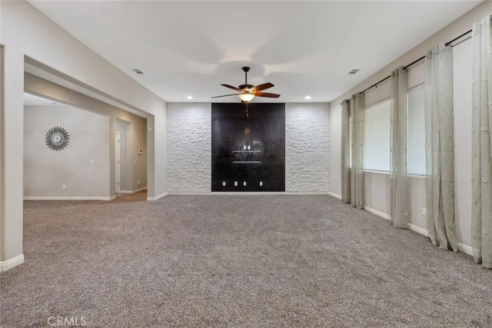 6545 W Wren Visalia, CA 93291