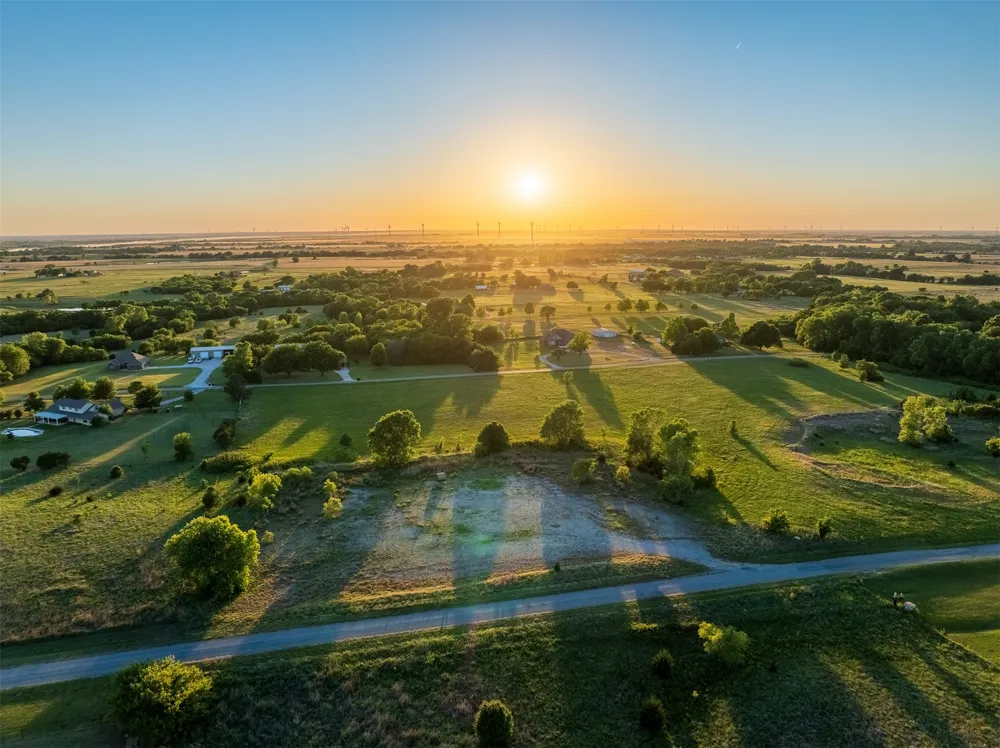 6 W County Road Tuttle, OK 73089
