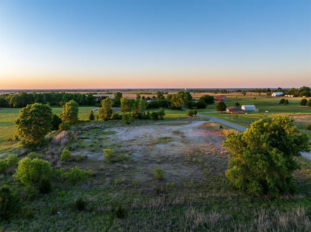 6 W County Road Tuttle, OK 73089