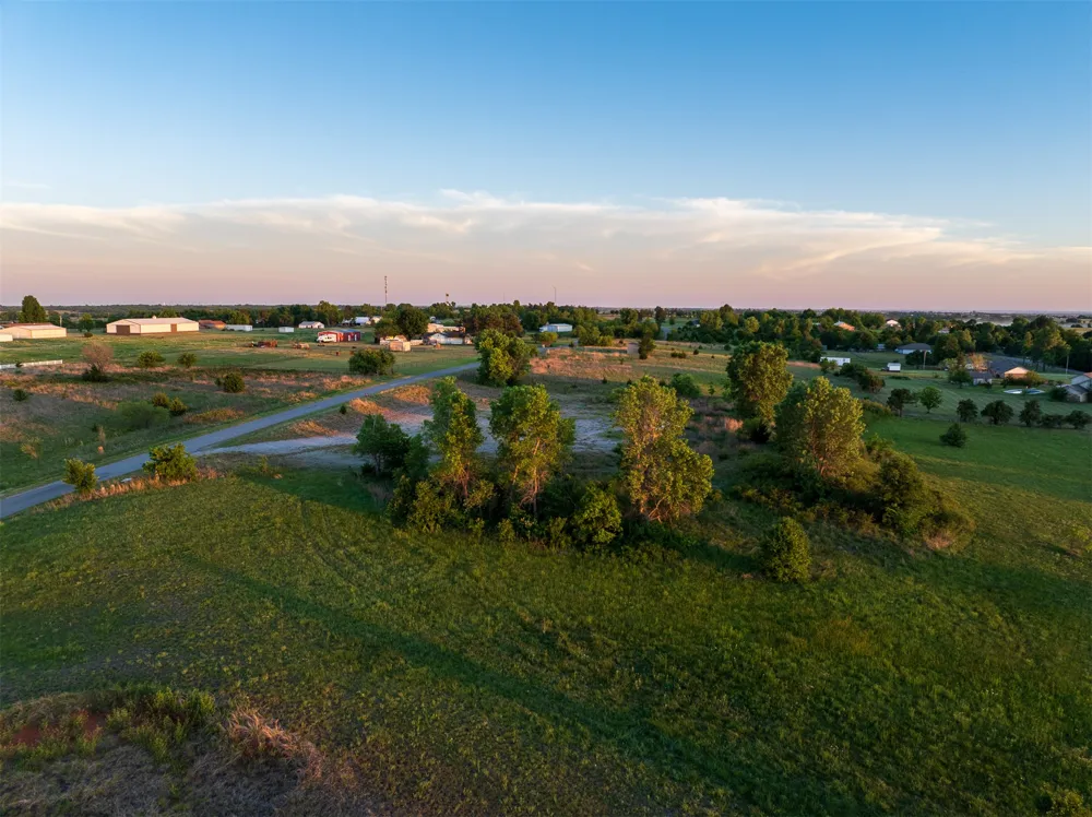 6 W County Road Tuttle, OK 73089
