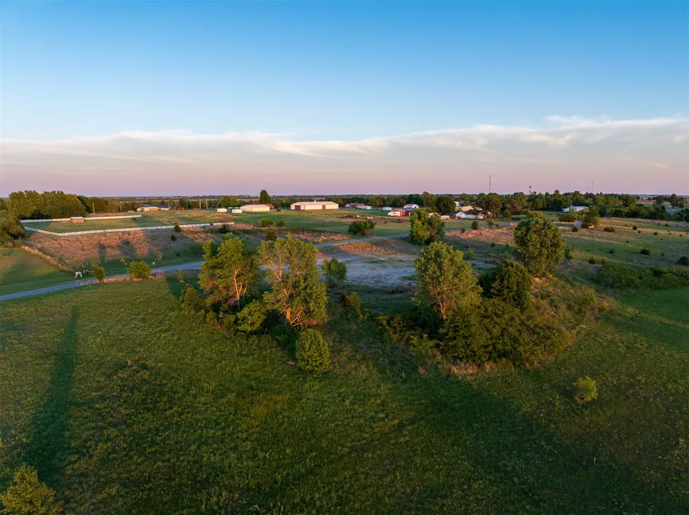 6 W County Road Tuttle, OK 73089