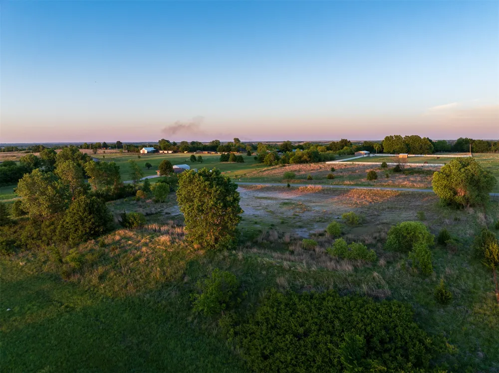 6 W County Road Tuttle, OK 73089