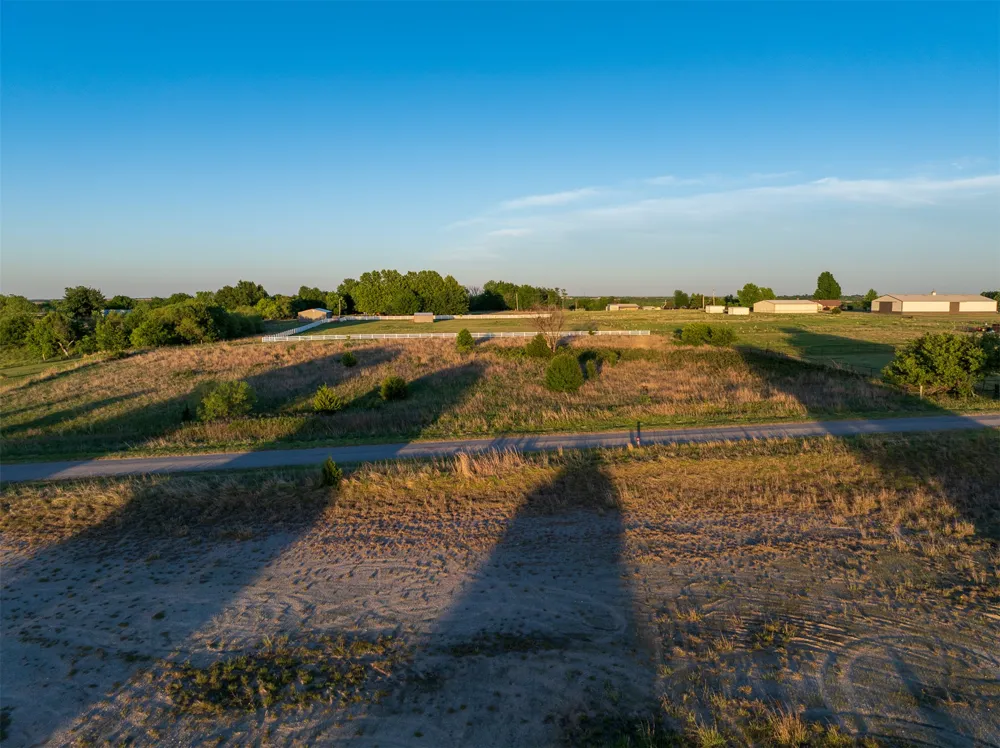 6 W County Road Tuttle, OK 73089
