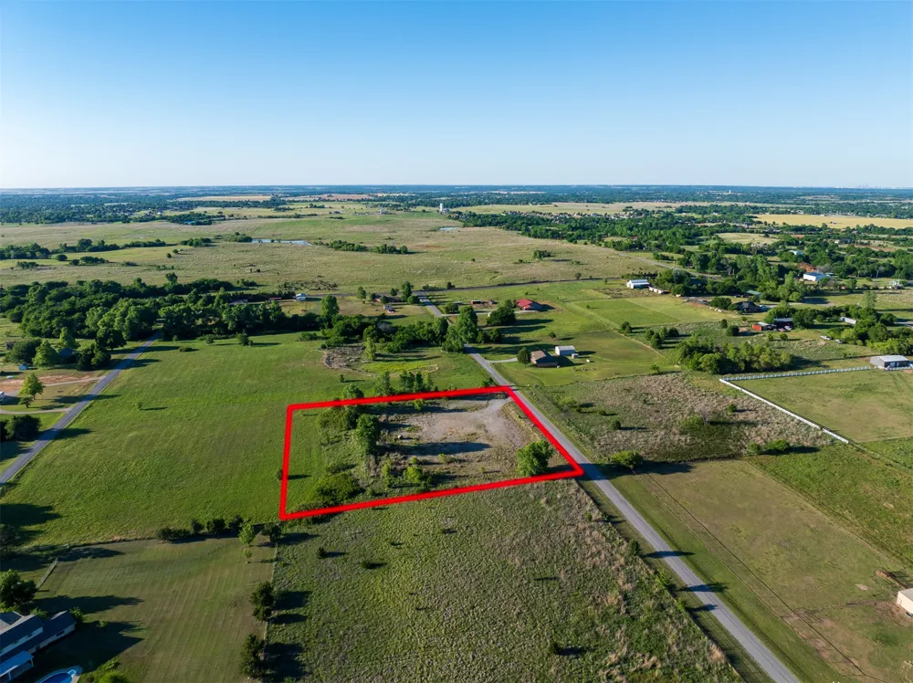 6 W County Road Tuttle, OK 73089
