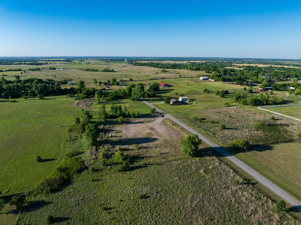 6 W County Road Tuttle, OK 73089