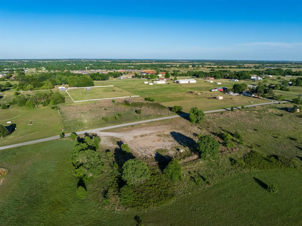 6 W County Road Tuttle, OK 73089