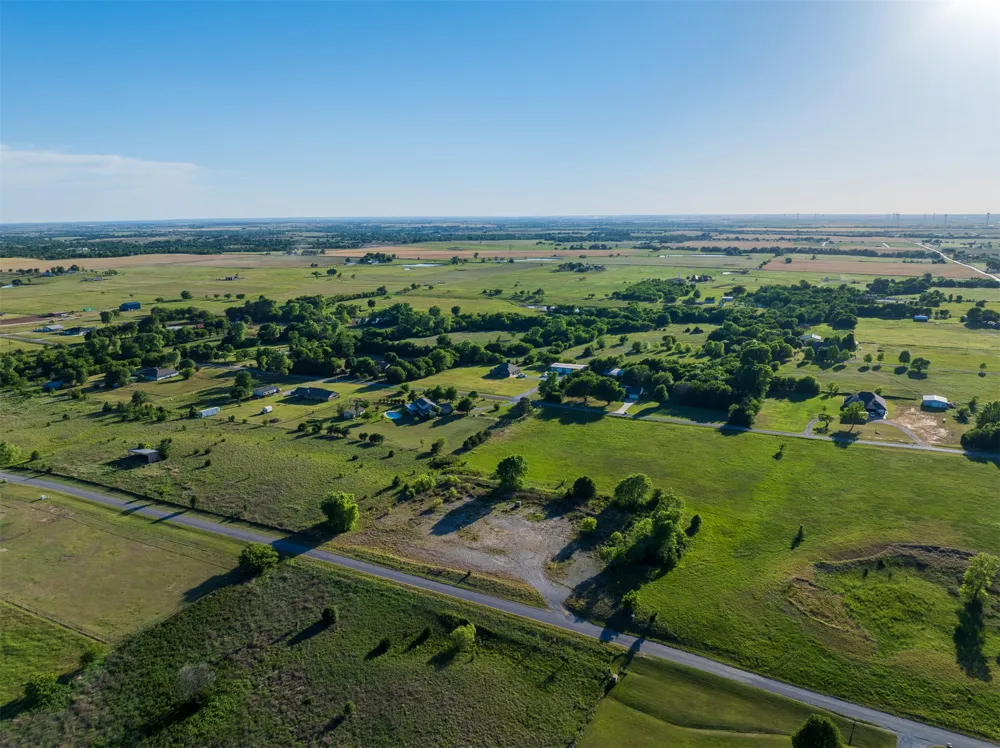 6 W County Road Tuttle, OK 73089