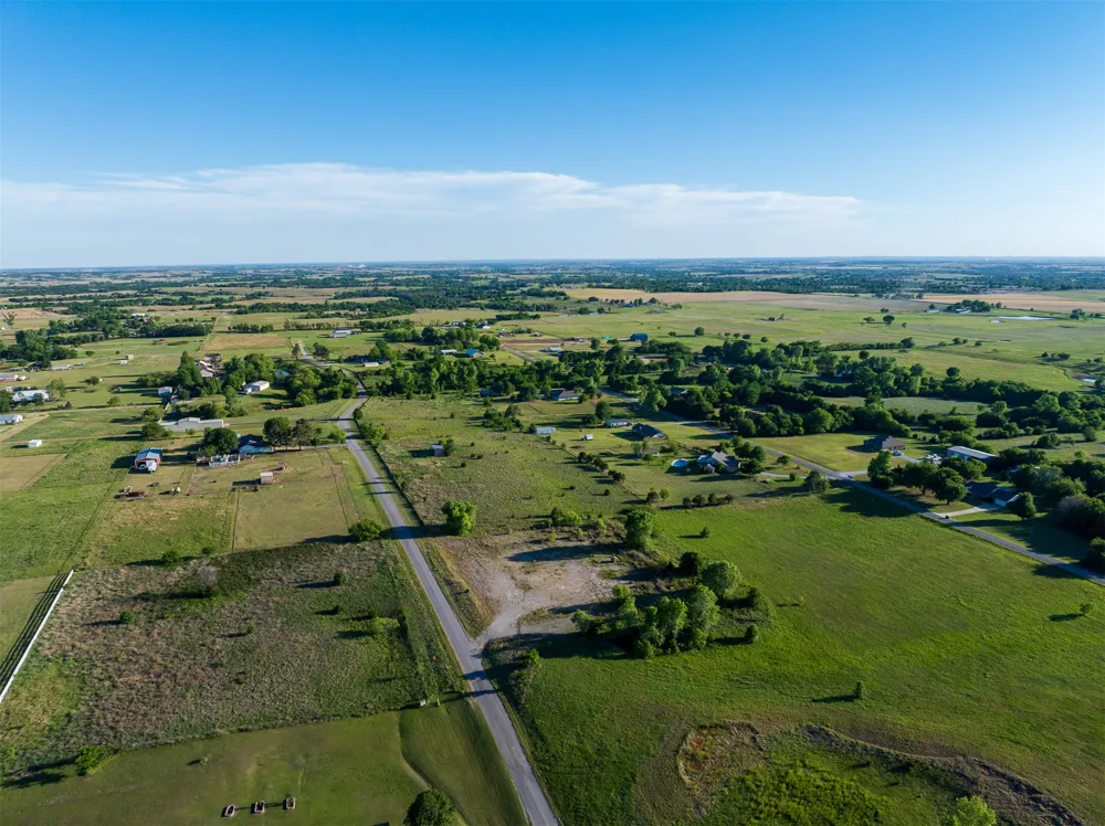 6 W County Road Tuttle, OK 73089