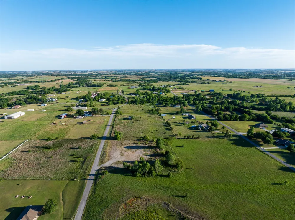 6 W County Road Tuttle, OK 73089