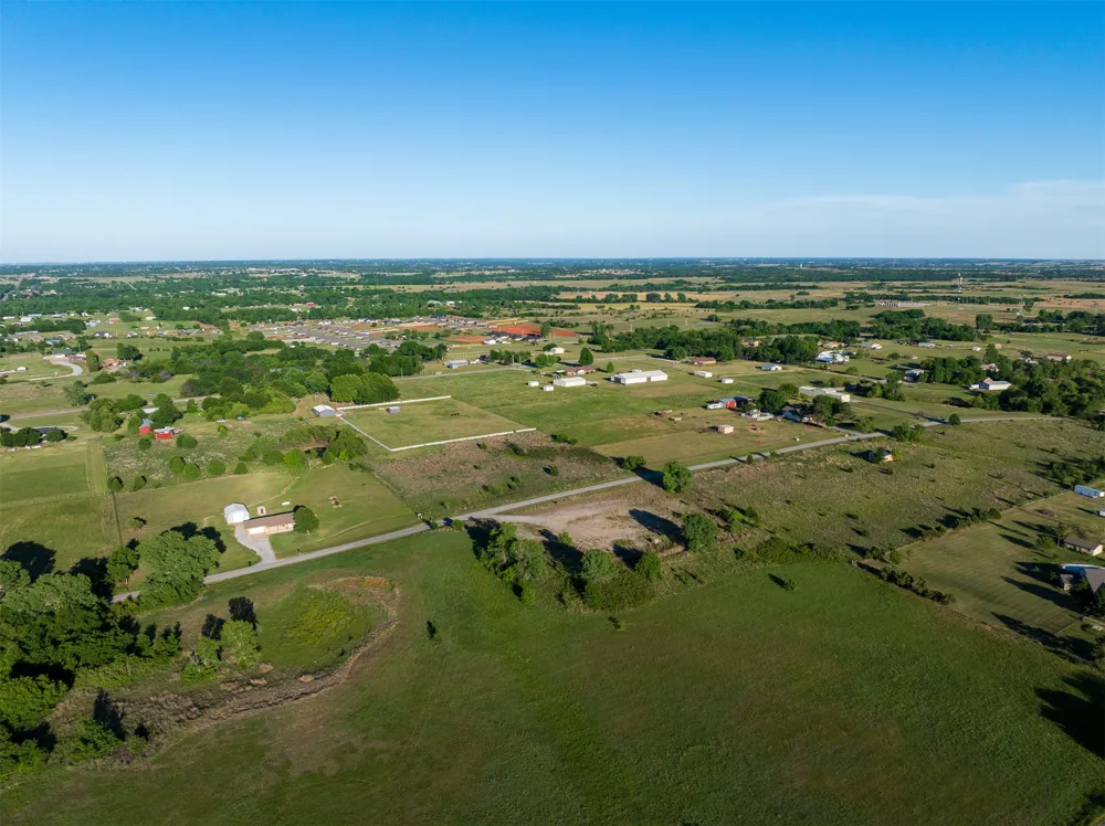 6 W County Road Tuttle, OK 73089