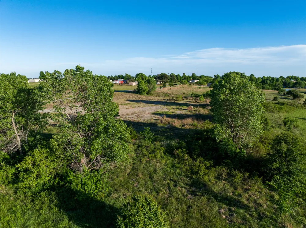6 W County Road Tuttle, OK 73089