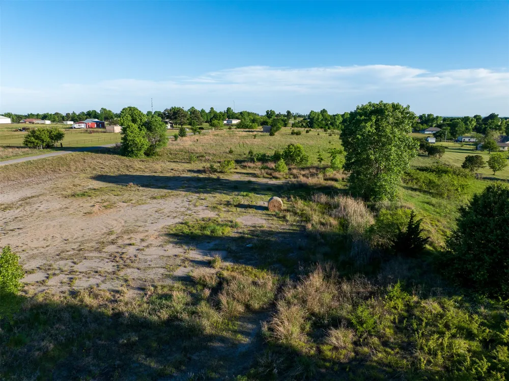 6 W County Road Tuttle, OK 73089