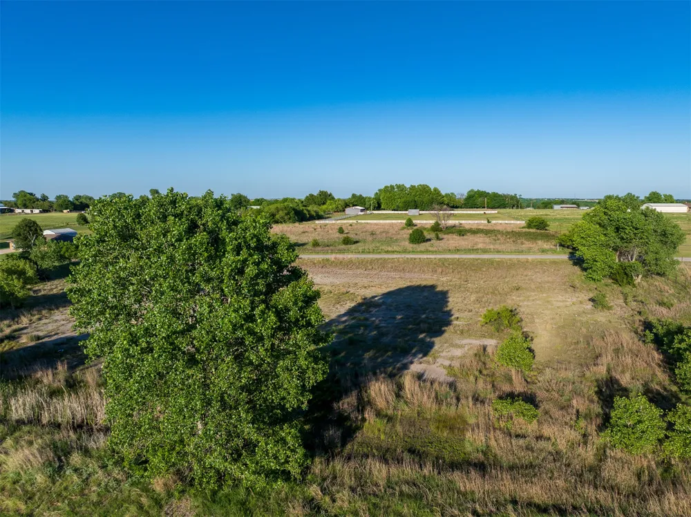 6 W County Road Tuttle, OK 73089