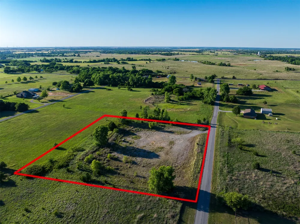 6 W County Road Tuttle, OK 73089