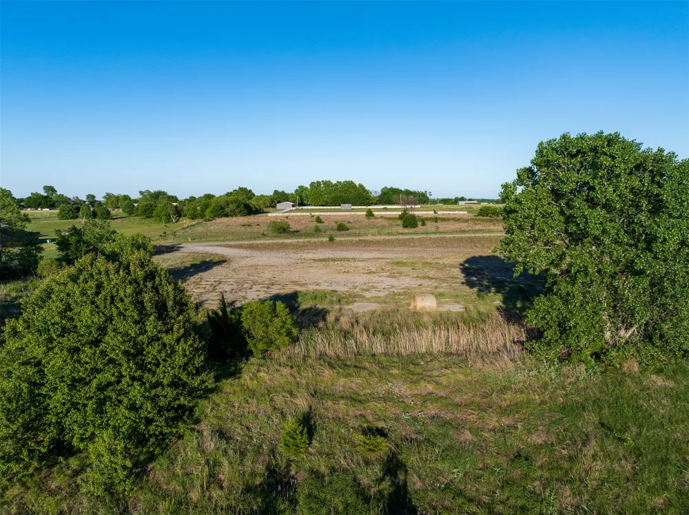 6 W County Road Tuttle, OK 73089