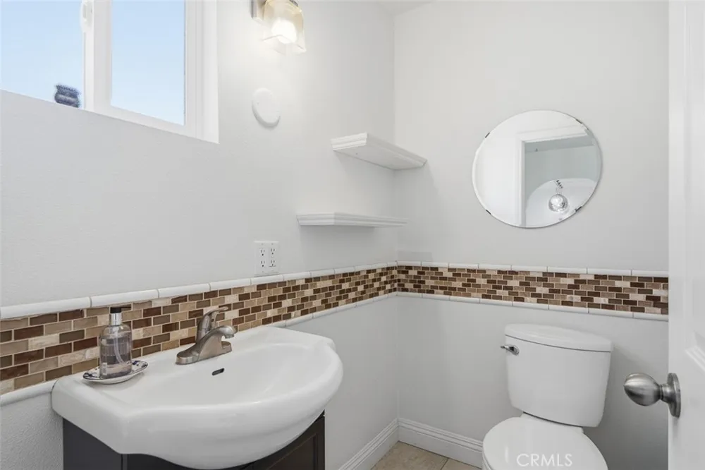 21815 Martin Carson, CA 90745
