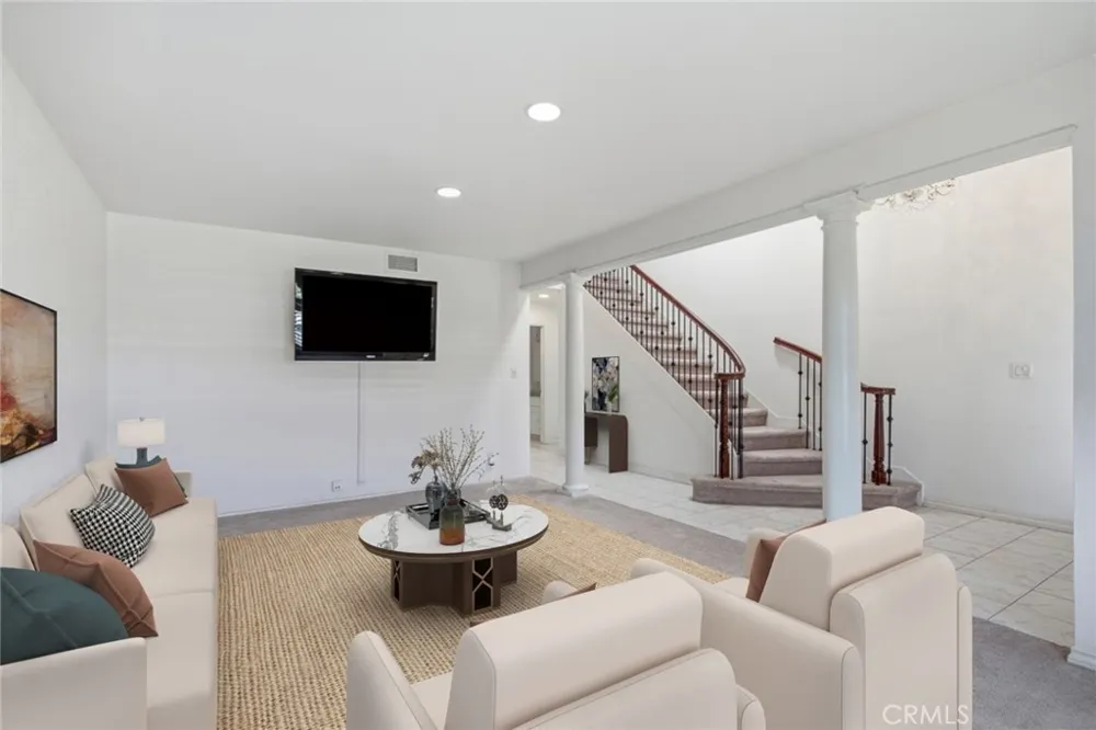 21815 Martin Carson, CA 90745