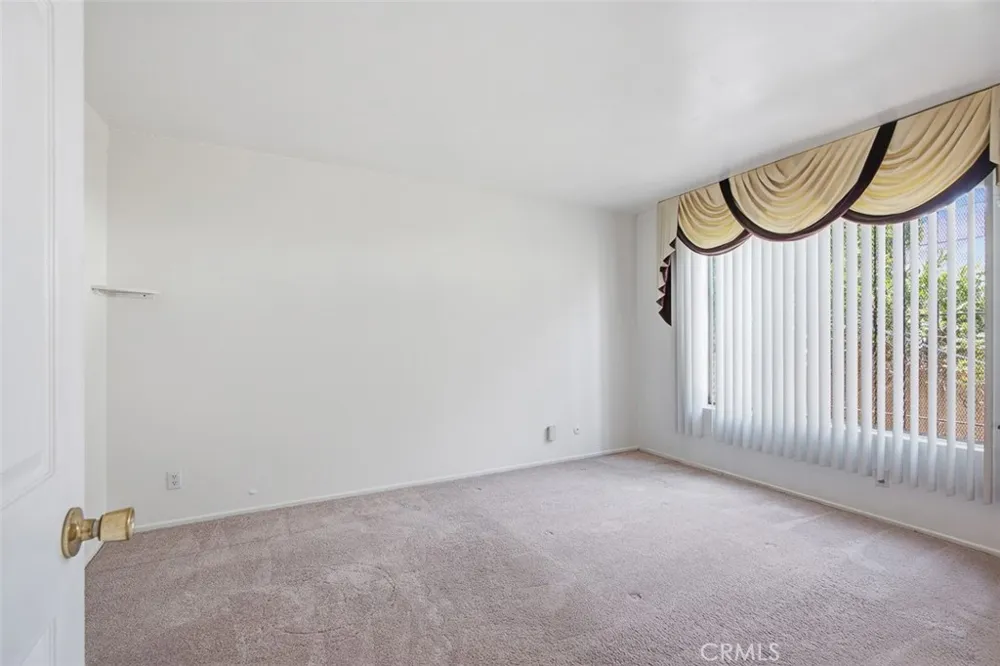 21815 Martin Carson, CA 90745