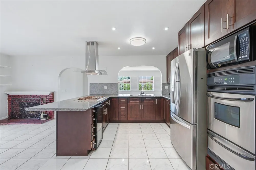 21815 Martin Carson, CA 90745