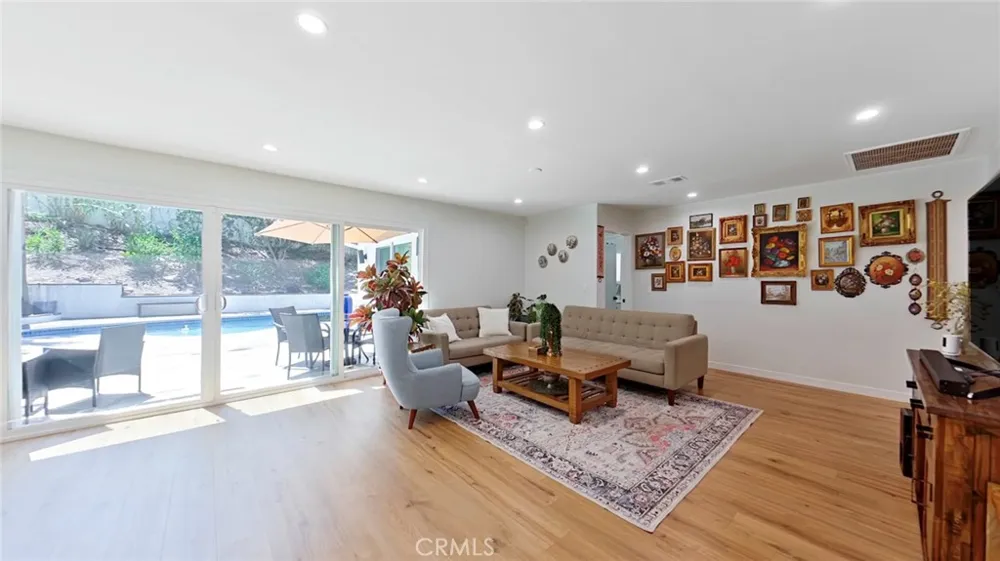 11014 Tinker Ave Tujunga, CA 91042