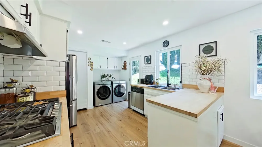 11014 Tinker Ave Tujunga, CA 91042