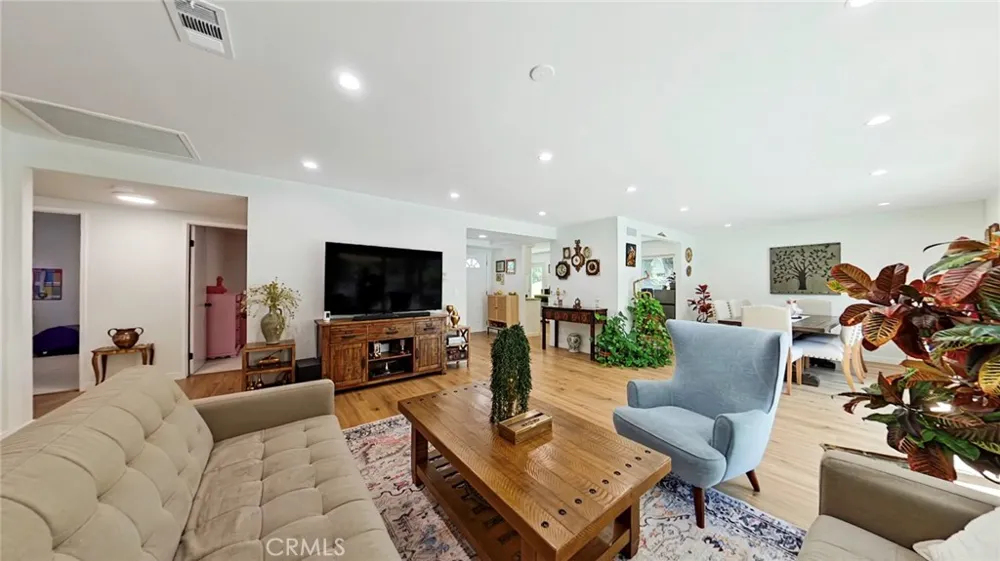 11014 Tinker Ave Tujunga, CA 91042