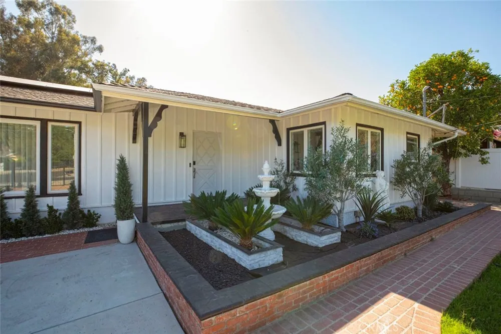 10431 Johanna Street Shadow Hills, CA 91040