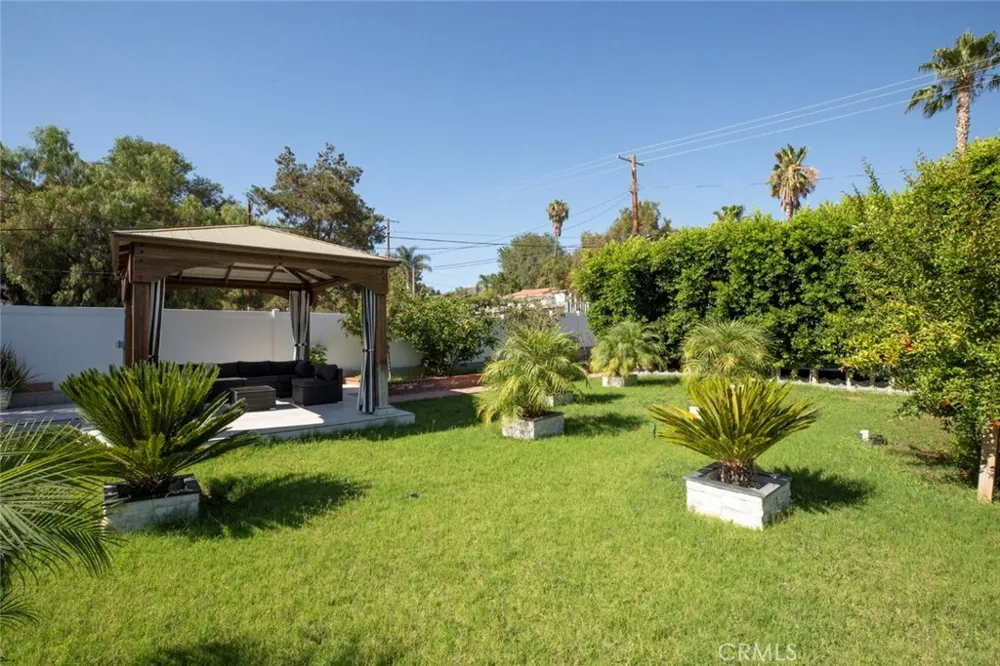 10431 Johanna Street Shadow Hills, CA 91040
