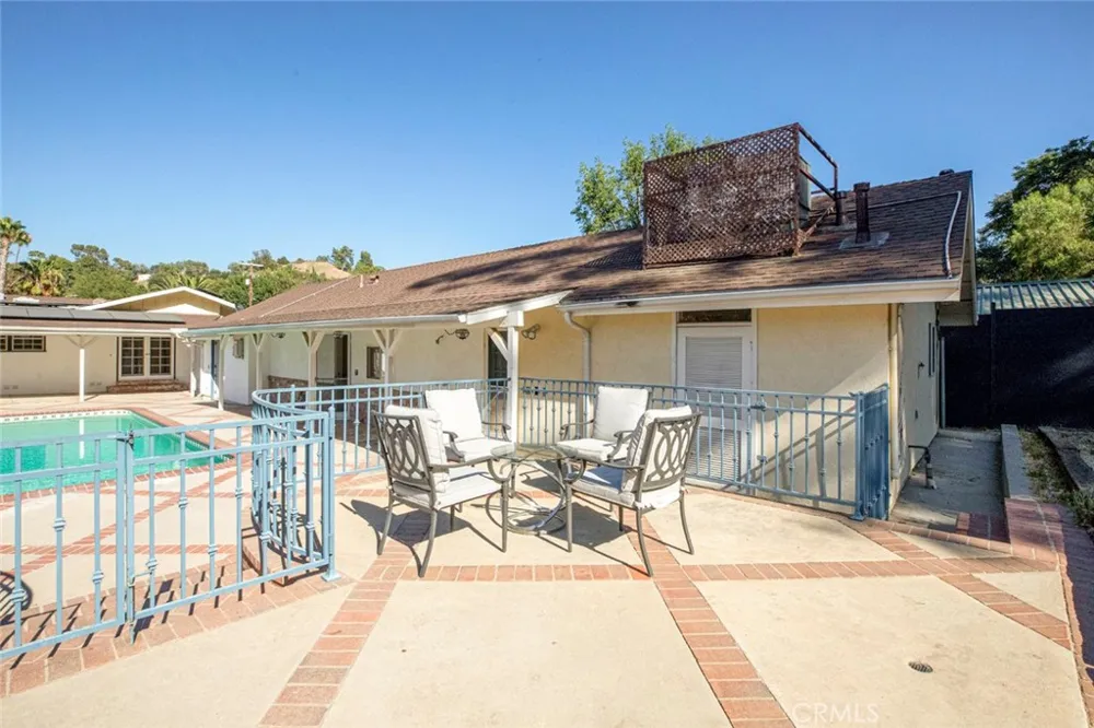 10431 Johanna Street Shadow Hills, CA 91040
