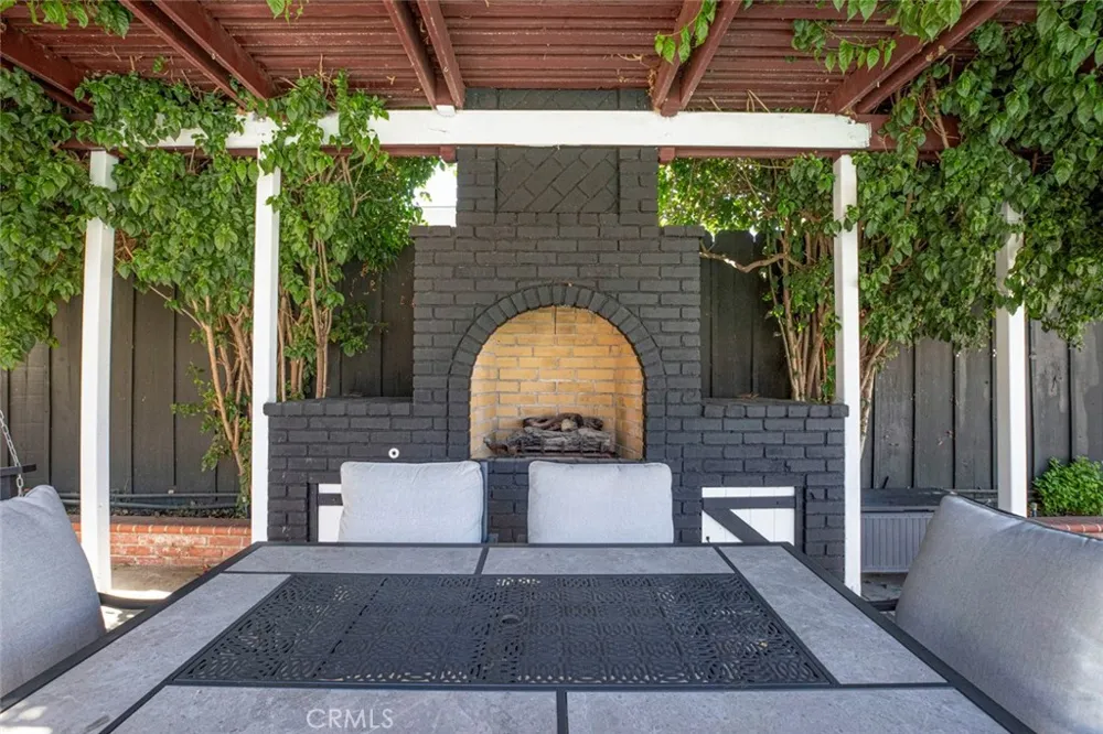 10431 Johanna Street Shadow Hills, CA 91040