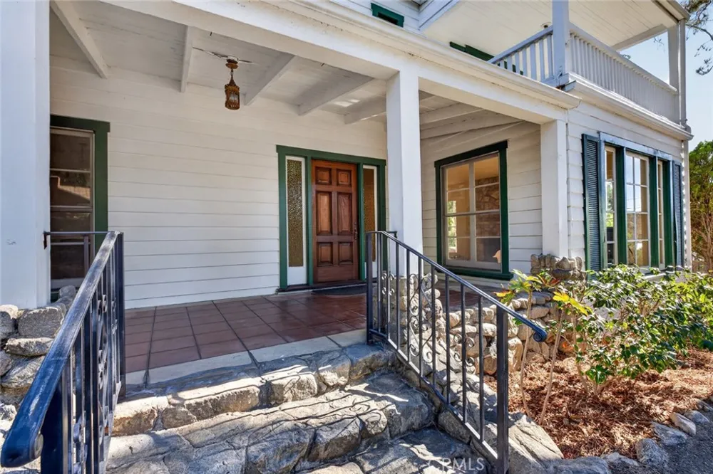 6604 Valmont Street Tujunga, CA 91042
