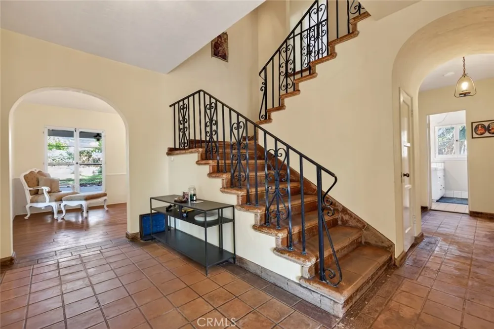 6604 Valmont Street Tujunga, CA 91042